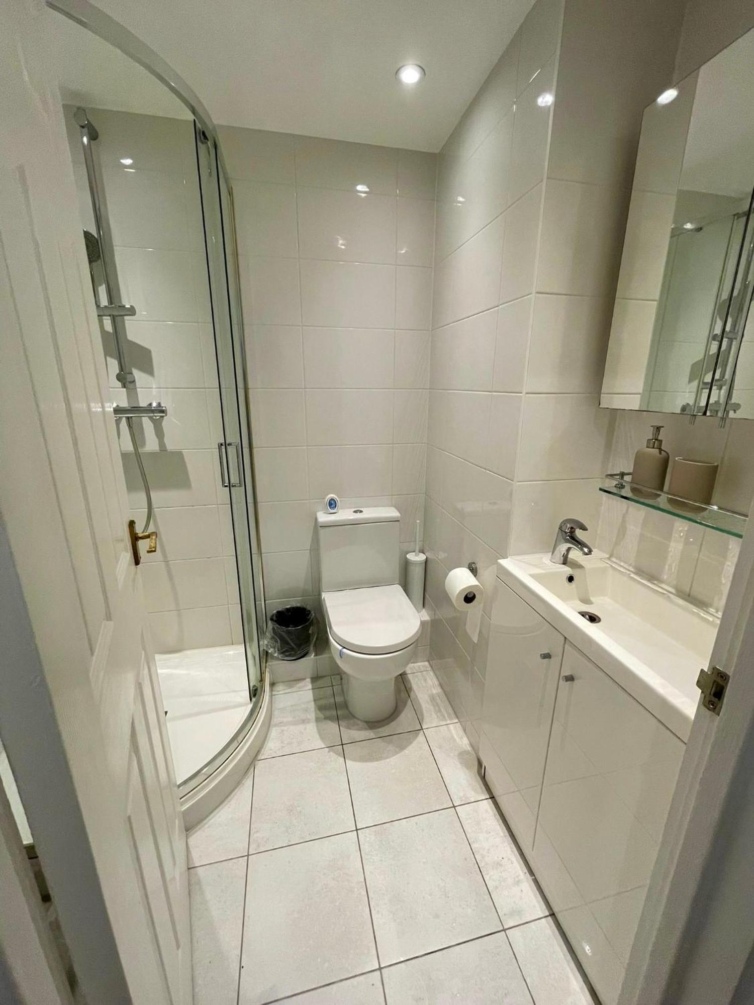 Appartement Stylish 1Br, 15 Mins To Buckingham Palace, Central Londres Extérieur photo